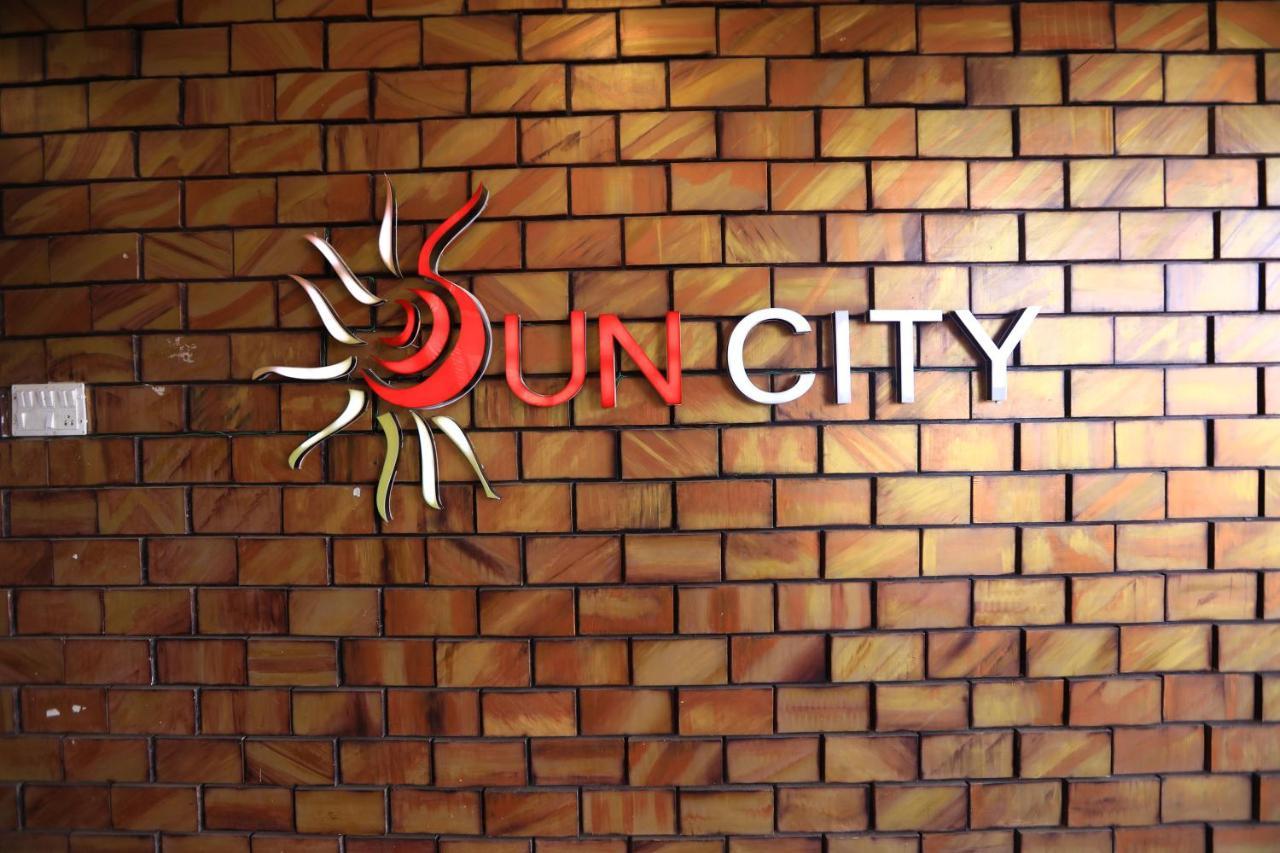 מלון בובנשוואר The Suncity מראה חיצוני תמונה